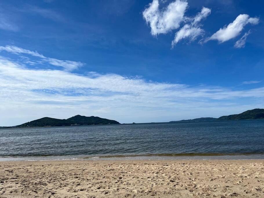 Holiday home 日本の松を贅沢に使った特別感のある別荘 Lemon *