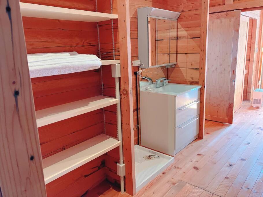 Holiday home 日本の松を贅沢に使った特別感のある別荘 Lemon Fukuoka (Fukuoka)