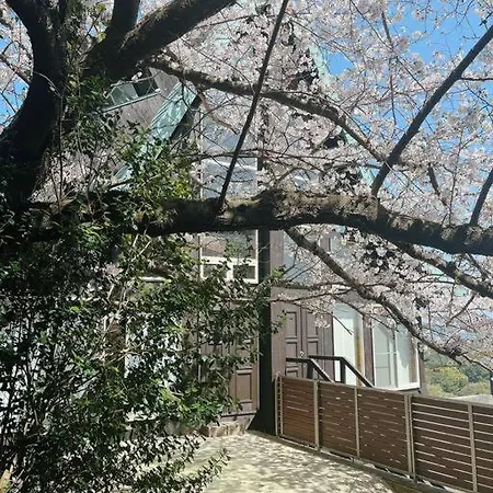 日本の松を贅沢に使った特別感のある別荘 Lemon Villa Fukuoka  Exterior photo