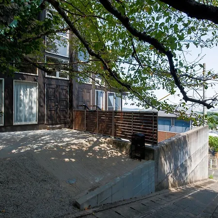日本の松を贅沢に使った特別感のある別荘 Lemon Villa Fukuoka  Exterior photo