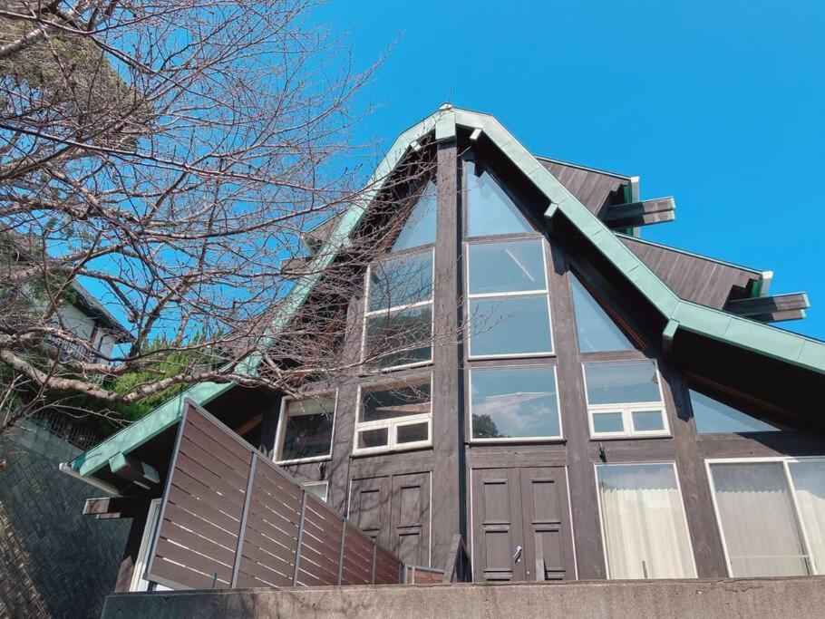 Casa vacanze 日本の松を贅沢に使った特別感のある別荘 Lemon Fukuoka (Fukuoka)